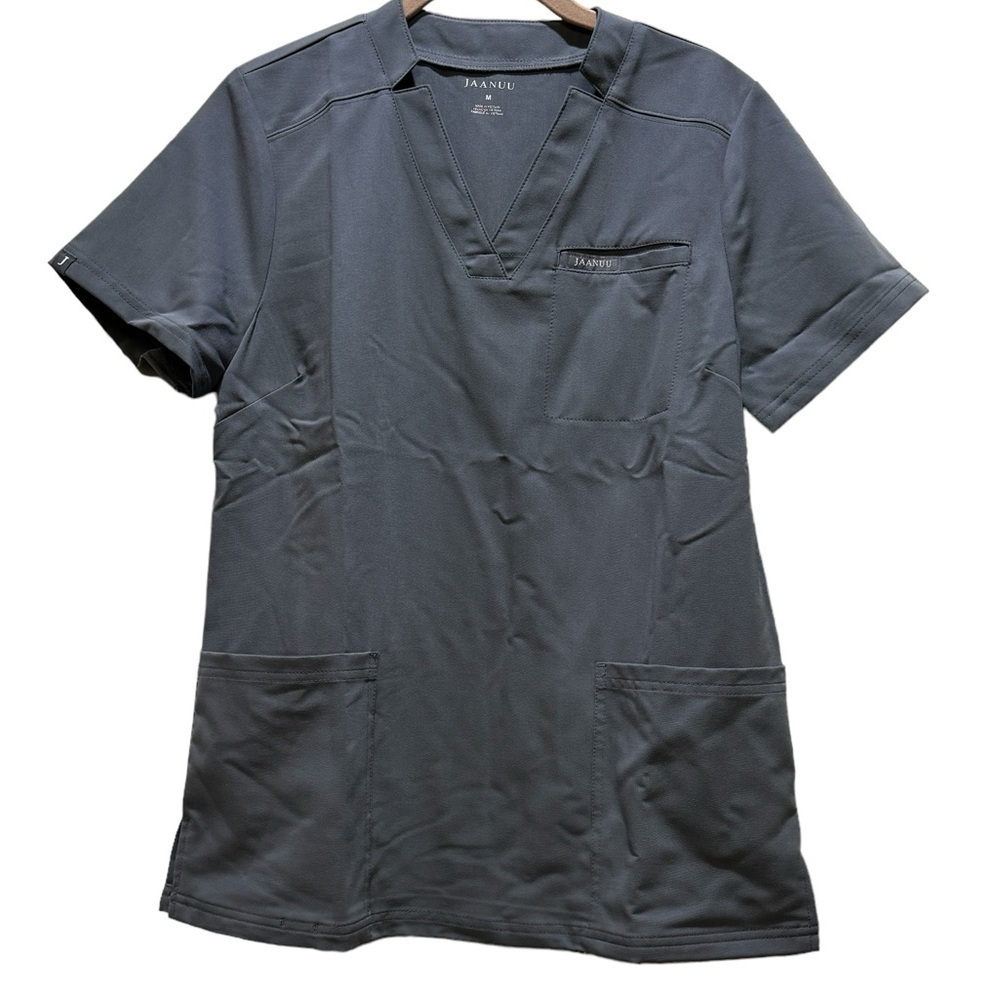 Jaanuu BNWT medium Top Grey